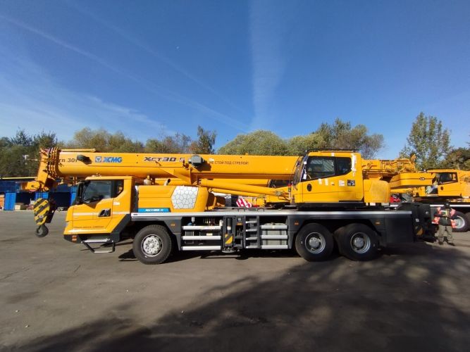 Автокран XCMG XCT30_S1