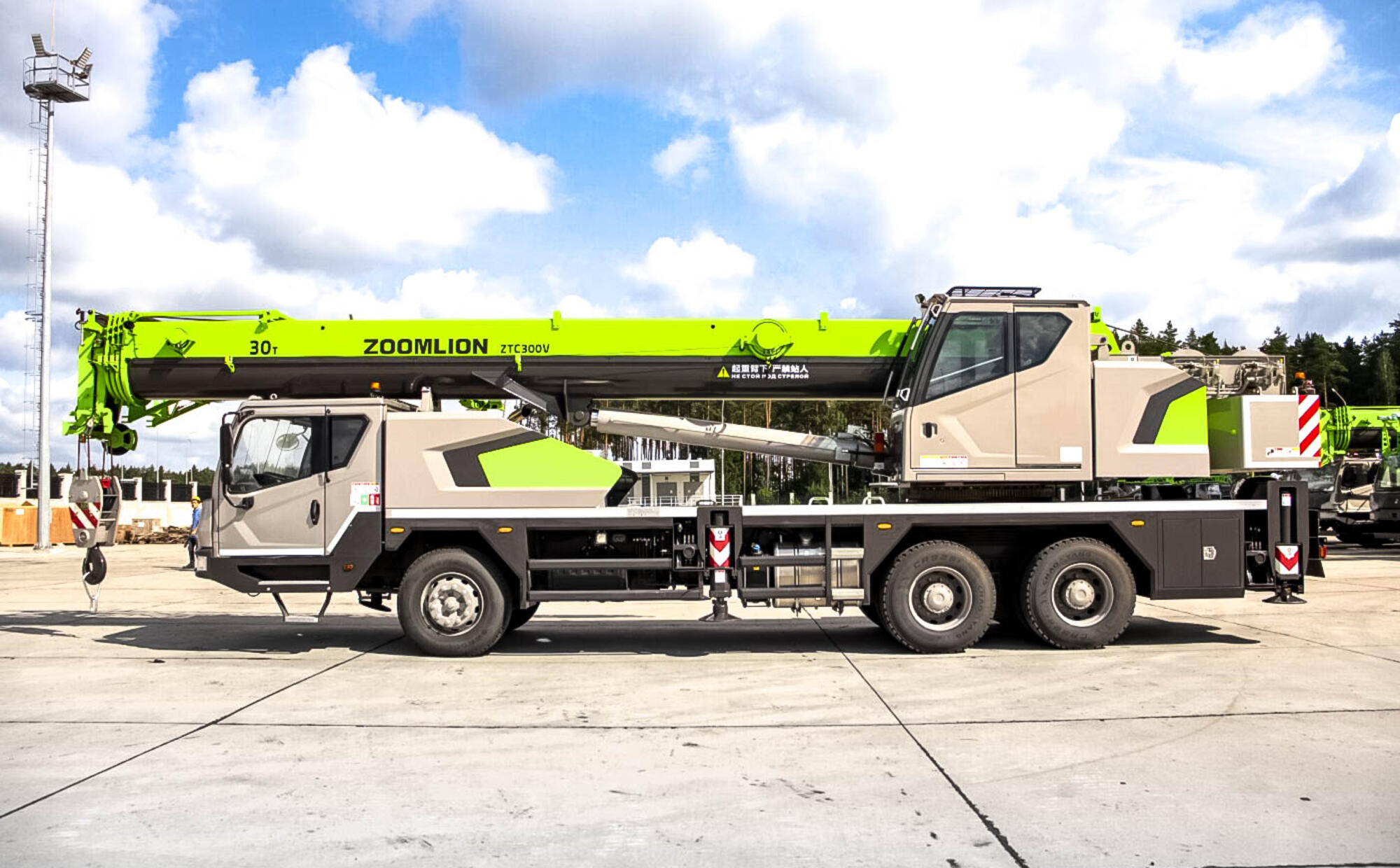 Автокран 30 тонн Zoomlion ZTC300V 30 тонн